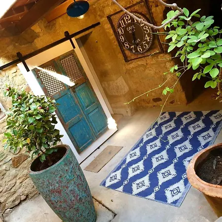 Uzes Cote Village - D'hotes