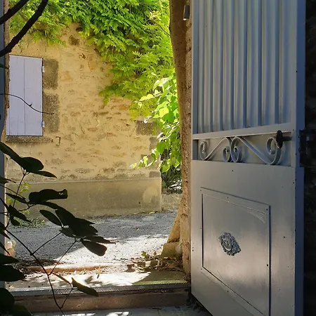 Uzes Côté Village - D'hôtes * Fontarèches