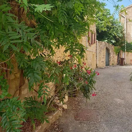Uzes Cote Village - D'hotes Frühstückspension *