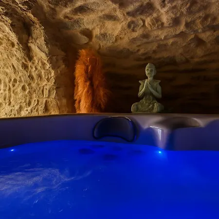 Uzes Cote Village - D'hotes Bed & Breakfast *