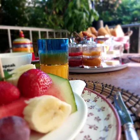 Uzes Cote Village - D'hotes Bed & Breakfast *