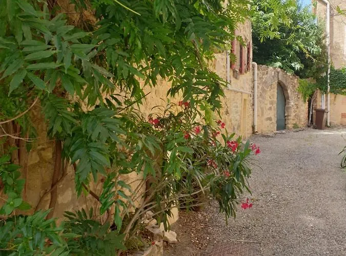 Uzes Côté Village - D'hôtes Fontarèches