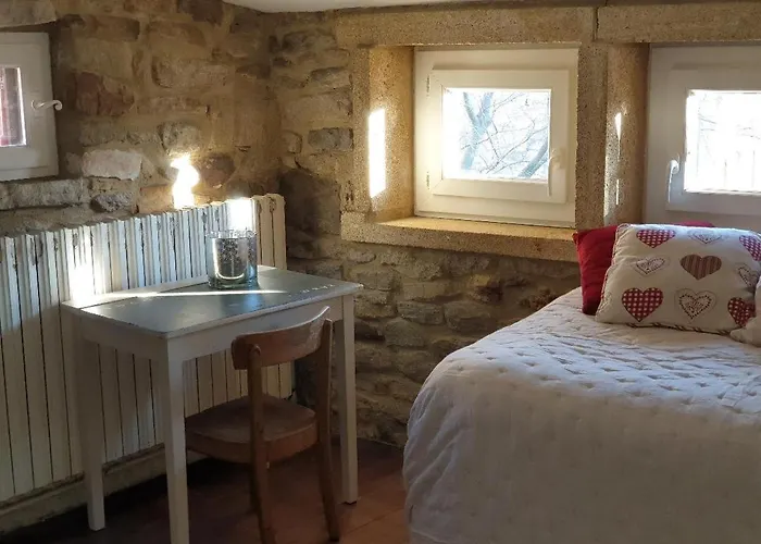 Uzes Côté Village - D'hôtes * Fontarèches