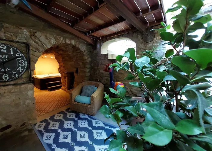Uzes Côté Village - D'hôtes *