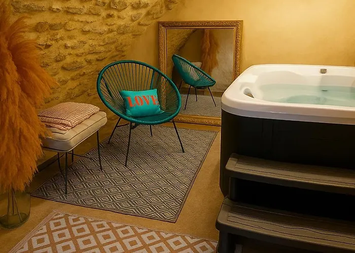 Uzes Côté Village - D'hôtes * Fontarèches