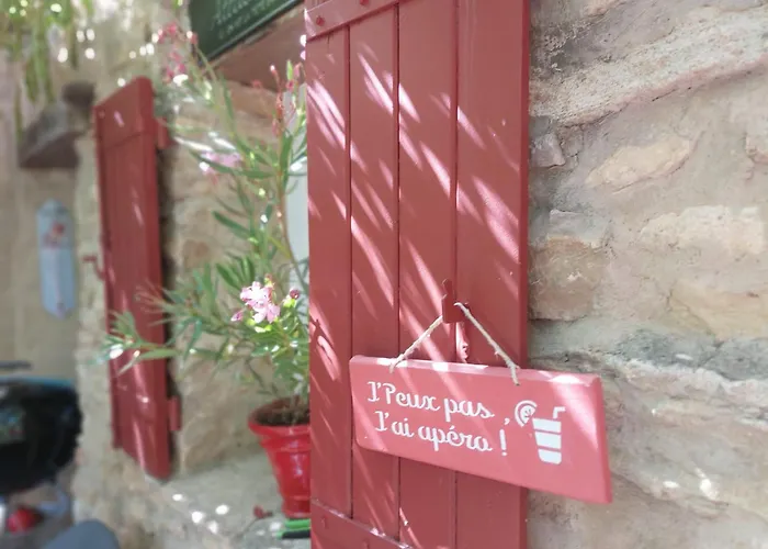 Uzes Côté Village - D'hôtes * Fontarèches